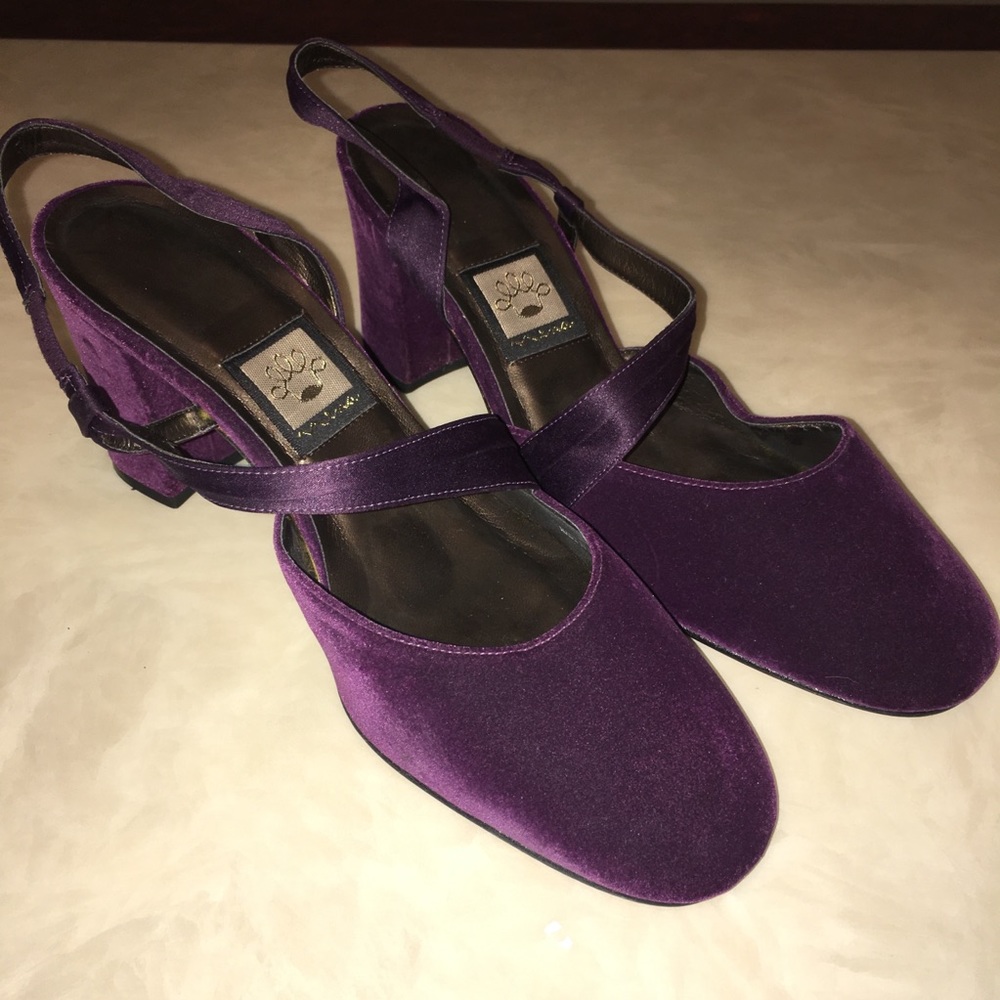 ROYALTY 👑 NINA Mule Sandals